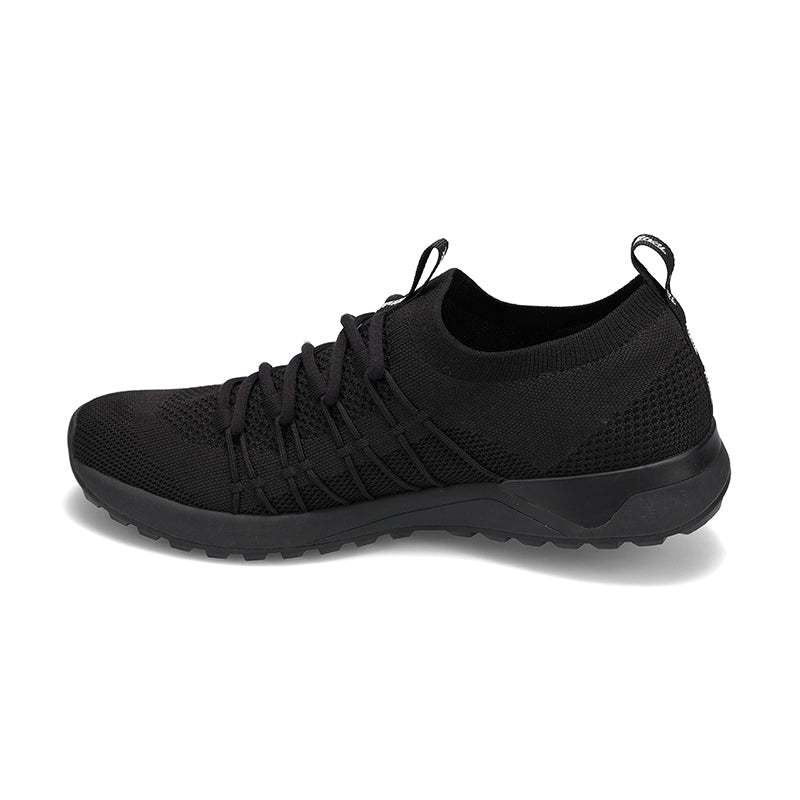 Side view of RIVAL Women's Drive in All Black.