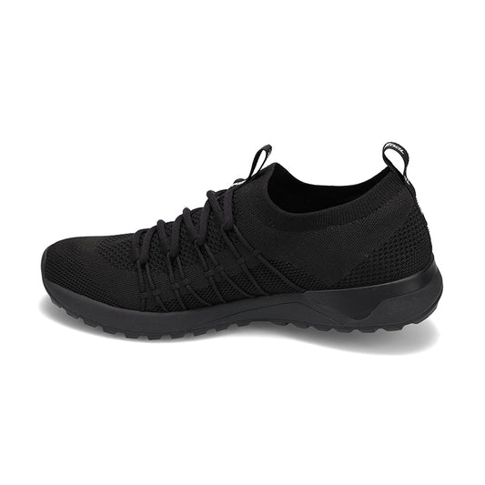 Side view of RIVAL Women's Drive in All Black.